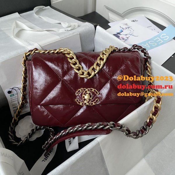 Luxury Flap Shiny Lambskin 19 AS1160 Replica Handbag 26CM