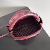 New BOTTEGA VENETA COBBLE Top Handle Bag