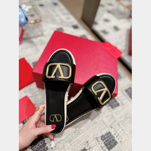 Luxury Valentino VLOGO SIGNATURE SLIDE SANDAL